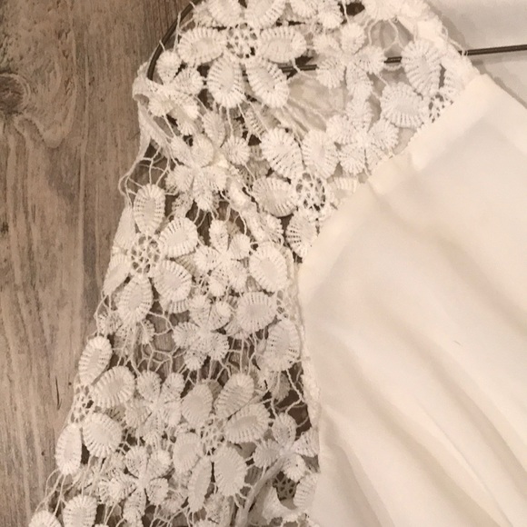 White long sleeve romper - Picture 2 of 3